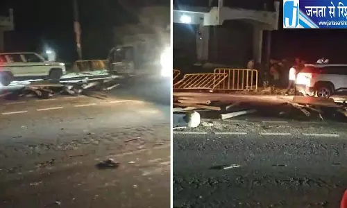 तेज रफ्तार ट्रक ने 4 को रौंदा, 3 की मौत