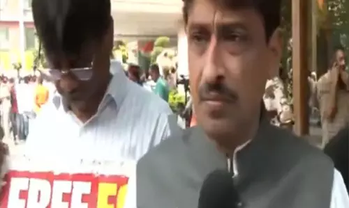 SIR के खिलाफ विपक्ष का विरोध इमरान मसूद ने दिया एकजुटता का संदेश SIR के खिलाफ विपक्ष का विरोध इमरान मसूद ने दिया एकजुटता का संदेश