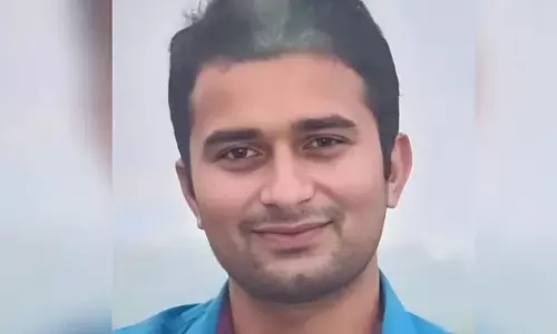 ड्यूटी से घर लौट रहे दिल्ली पुलिस के कांस्टेबल की मौत, ट्रक ने मारी टक्कर ड्यूटी से घर लौट रहे दिल्ली पुलिस के कांस्टेबल की मौत, ट्रक ने मारी टक्कर