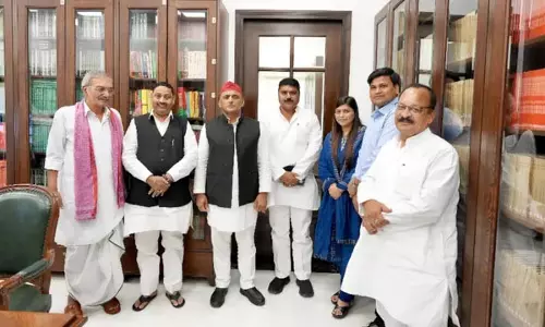 विधानसभा चुनाव से पहले भाजपा की बढ़ी चुनौती, धर्मेंद्र कश्यप के सपा में जाने से बदले सियासी समीकरण विधानसभा चुनाव से पहले भाजपा की बढ़ी चुनौती, धर्मेंद्र कश्यप के सपा में जाने से बदले सियासी समीकरण