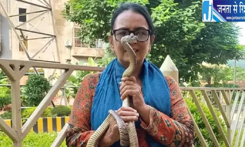 डर को हराकर 2500 बेजुबानों की जीवनदाता बनीं रजनी