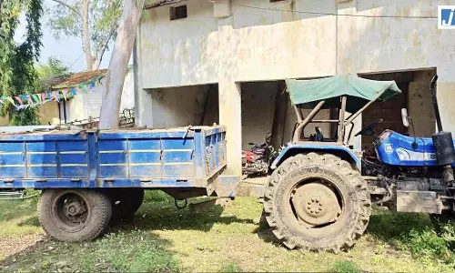 अवैध रेत खनन पर बड़ी कार्रवाई, महिला वन अधिकारी पर ट्रैक्टर चढ़ाने की कोशिश