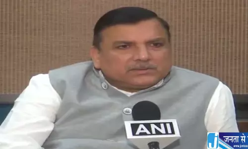 वोटर लिस्ट से 13 करोड़ नाम हटाने के आरोपों पर सियासी घमासान वोटर लिस्ट से 13 करोड़ नाम हटाने के आरोपों पर सियासी घमासान