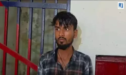 प्रेम-प्रसंग में बाधा बनी नानी, नाती ने 24 बार चाकू घोंपकर की हत्या प्रेम-प्रसंग में बाधा बनी नानी, नाती ने 24 बार चाकू घोंपकर की हत्या