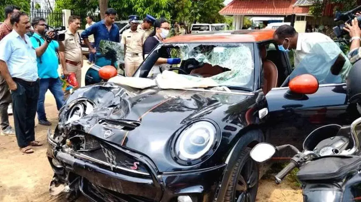 दो और गिरफ्तार, मिनी कूपर हादसे में सुहेल पर MVD की कार्रवाई दो और गिरफ्तार, मिनी कूपर हादसे में सुहेल पर MVD की कार्रवाई
