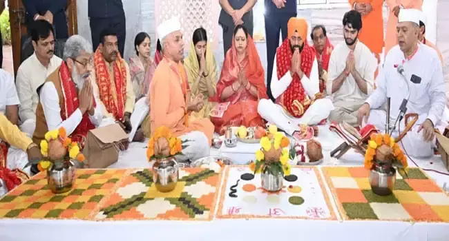 हरियाणा के मुख्यमंत्री ने नवरात्र पर की माता मनसा देवी की आराधना हरियाणा के मुख्यमंत्री ने नवरात्र पर की माता मनसा देवी की आराधना