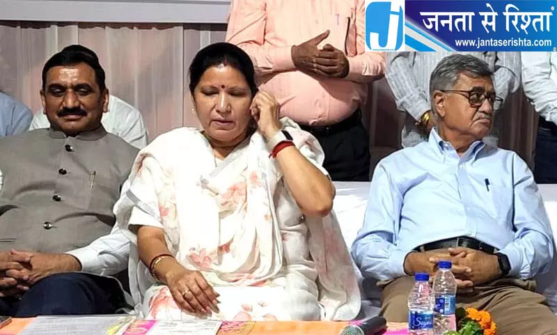 रोहतक में गीता भुक्कल का बीजेपी सरकार पर तीखा हमला रोहतक में गीता भुक्कल का बीजेपी सरकार पर तीखा हमला