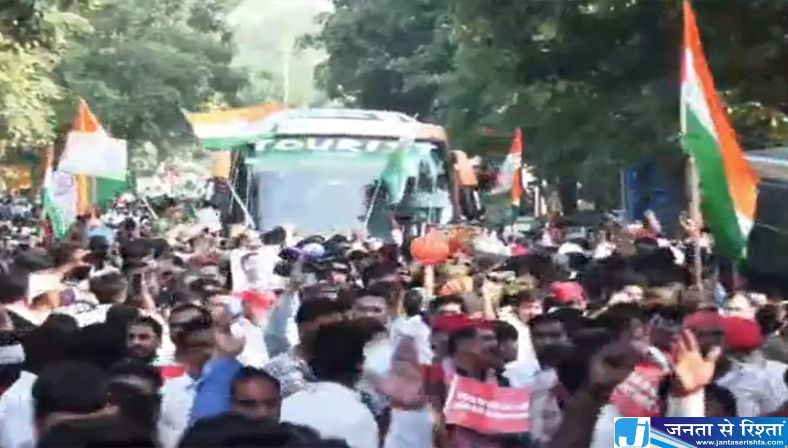 राहुल गांधी के नेतृत्व में INDIA गठबंधन का सुप्रीम कोर्ट मार्च राहुल गांधी के नेतृत्व में INDIA गठबंधन का सुप्रीम कोर्ट मार्च