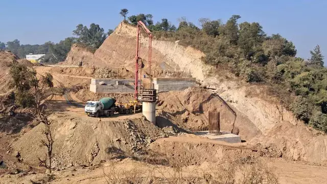 हिमाचल में 38 हजार करोड़ की फोरलेन परियोजनाओं पर संकट, NHAI ने मुख्य सचिव से मांगा हस्तक्षेप हिमाचल में 38 हजार करोड़ की फोरलेन परियोजनाओं पर संकट, NHAI ने मुख्य सचिव से मांगा हस्तक्षेप