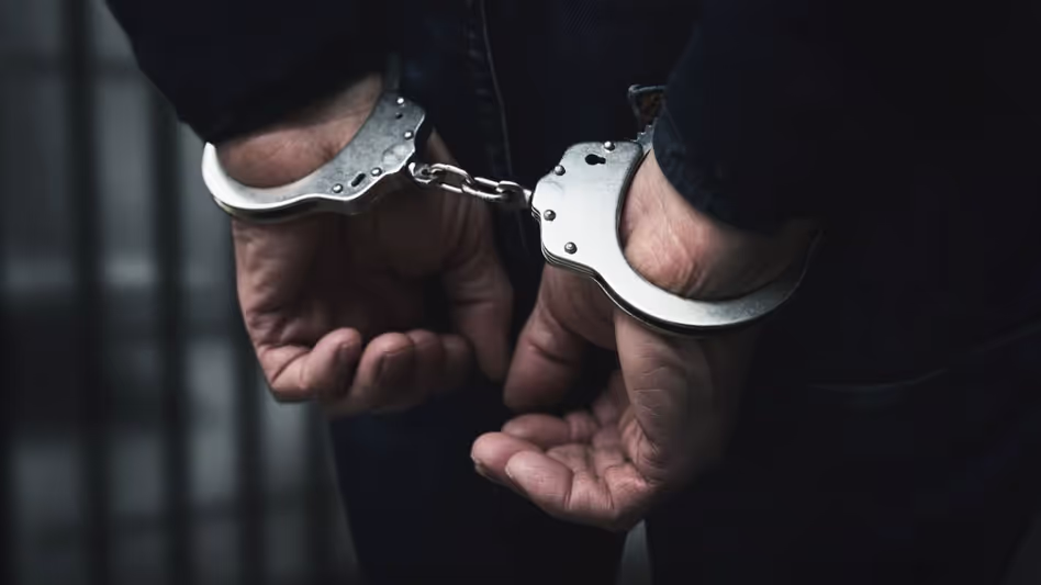 मेघालय पुलिस की बड़ी सफलता: 1.5 करोड़ की हेरोइन जब्त, 4 गिरफ्तार मेघालय पुलिस की बड़ी सफलता: 1.5 करोड़ की हेरोइन जब्त, 4 गिरफ्तार