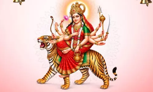 देवी दुर्गा के तृतीय स्वरूप मां चंद्रघंटा को केंद्रीय मंत्री गडकरी और सीएम योगी समेत कई नेताओं ने किया नमन देवी दुर्गा के तृतीय स्वरूप मां चंद्रघंटा को केंद्रीय मंत्री गडकरी और सीएम योगी समेत कई नेताओं ने किया नमन