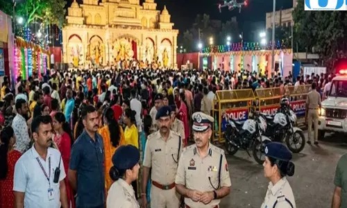 नवरात्र में छावनी बनेगी रांची, ड्रोन से पंडालों की निगरानी नवरात्र में छावनी बनेगी रांची, ड्रोन से पंडालों की निगरानी
