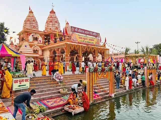 शीतला माता मंदिर में छठ की तैयारियां शुरू, 13 से 16 नवंबर तक आयोजन