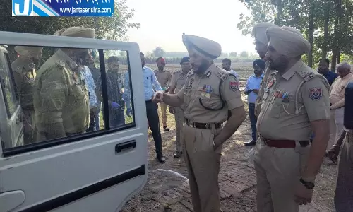 अमृतसर में ASI पर गोलीबारी का मामला सुलझा, 3 गिरफ्तार अमृतसर में ASI पर गोलीबारी का मामला सुलझा, 3 गिरफ्तार