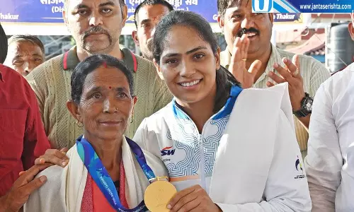 हिमाचल की गोल्डन गर्ल भावना ठाकुर का शानदार स्वागत हिमाचल की गोल्डन गर्ल भावना ठाकुर का शानदार स्वागत