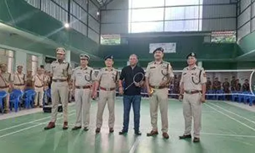 खेल और सुरक्षा को बढ़ावा: अरुणाचल में बैडमिंटन कोर्ट के साथ प्रोजेक्ट अभय लॉन्च खेल और सुरक्षा को बढ़ावा: अरुणाचल में बैडमिंटन कोर्ट के साथ प्रोजेक्ट अभय लॉन्च