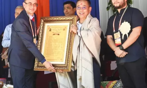 पूर्व शिक्षक गोले पहुंचे छोटा समदोंग SSS के स्वर्ण जयंती समारोह में