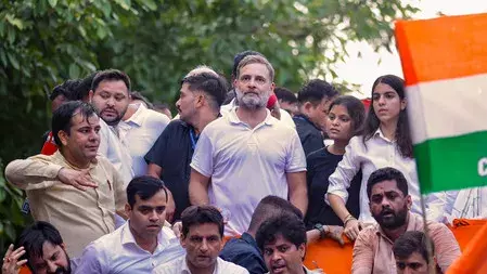 चुनाव आयोग पर कांग्रेस आक्रामक, न्याय तक लड़ाई का ऐलान चुनाव आयोग पर कांग्रेस आक्रामक, न्याय तक लड़ाई का ऐलान