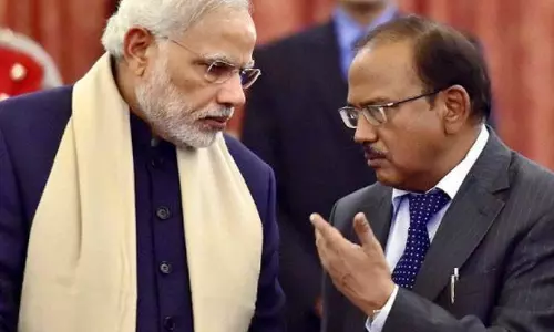 अजित डोभाल को लेकर राहुल गांधी की टिप्पणी पर सियासी घमासान अजित डोभाल को लेकर राहुल गांधी की टिप्पणी पर सियासी घमासान