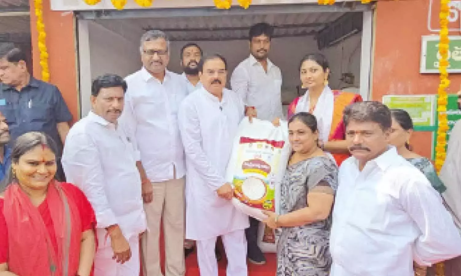 Andhra: राज्य ने किफायती दामों पर चावल उपलब्ध कराया