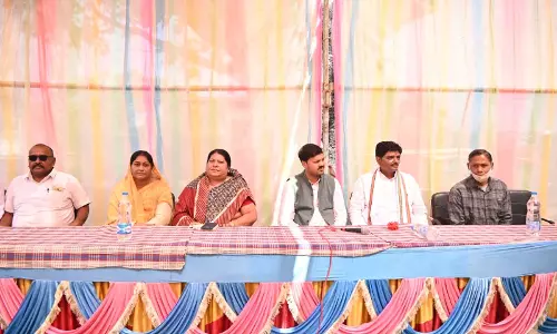 जनसेवा के संकल्प के साथ गांव-गांव पहुंच रहे नवीन अग्रवाल, जनचौपाल में सुनीं ग्रामीणों की समस्याएं जनसेवा के संकल्प के साथ गांव-गांव पहुंच रहे नवीन अग्रवाल, जनचौपाल में सुनीं ग्रामीणों की समस्याएं
