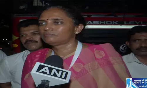 मुरुगन के इस्तीफेसे गरमाई सियासत जोथिमणि ने उठाए सवाल मुरुगन के इस्तीफेसे गरमाई सियासत जोथिमणि ने उठाए सवाल