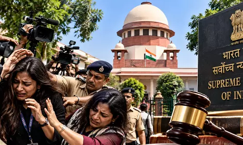 महिला पत्रकारों से कथित मारपीट का मामला सुप्रीम कोर्ट पहुंचा महिला पत्रकारों से कथित मारपीट का मामला सुप्रीम कोर्ट पहुंचा