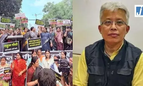 अंगोमचा अकोइजाम के खिलाफ कार्रवाई की मांग, राष्ट्रपति द्रौपदी मुर्मू से मिलीं भाजपा की महिला सांसद अंगोमचा अकोइजाम के खिलाफ कार्रवाई की मांग, राष्ट्रपति द्रौपदी मुर्मू से मिलीं भाजपा की महिला सांसद