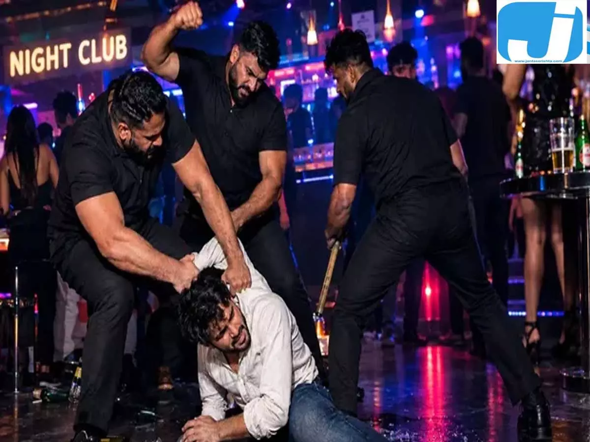 क्लब में बाउंसरों की पिटाई से युवक की मौत, बीयर गिरने पर हुआ था विवाद क्लब में बाउंसरों की पिटाई से युवक की मौत, बीयर गिरने पर हुआ था विवाद