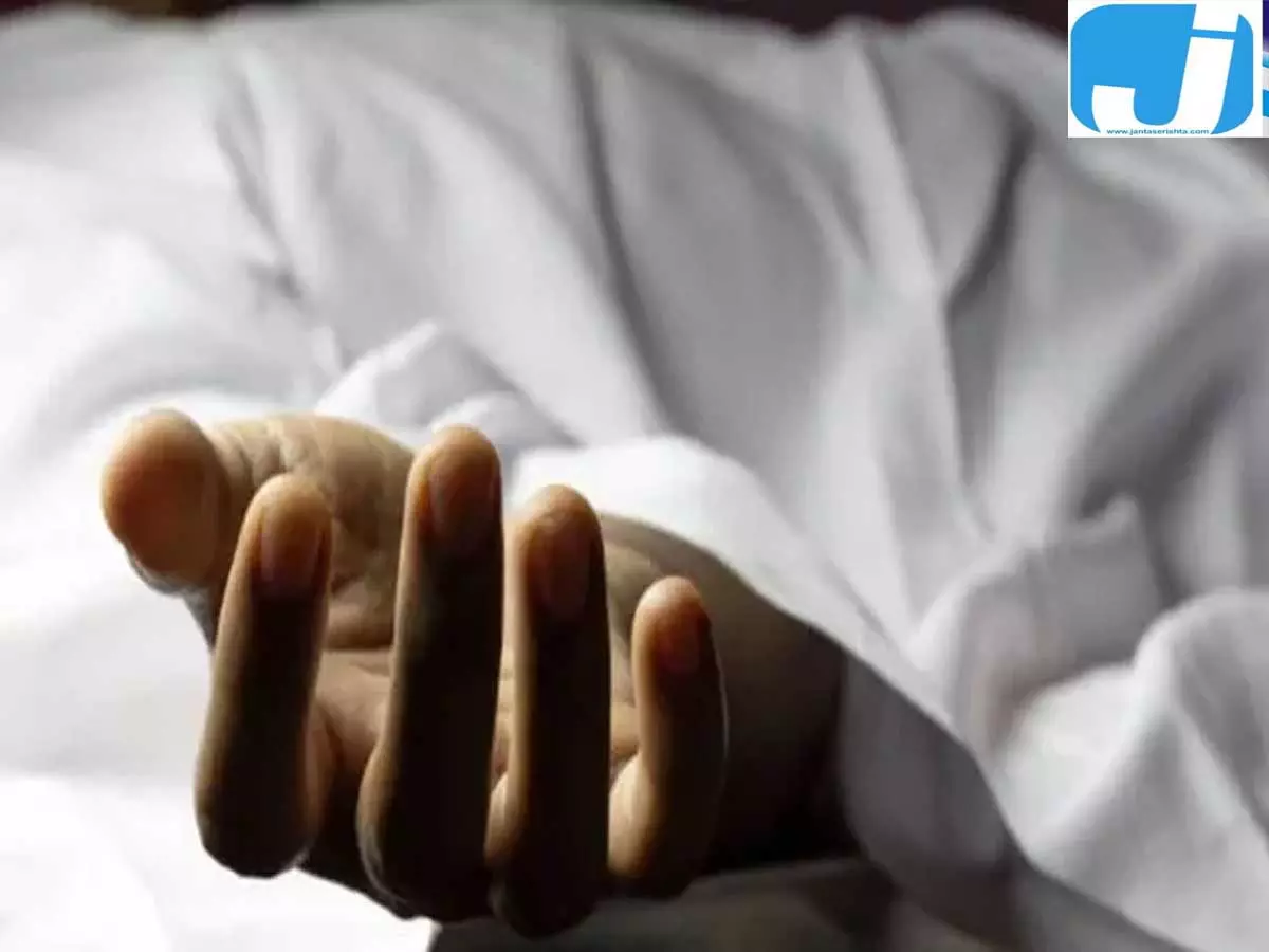 हिसार में ट्रक ने बाइक को मारी टक्कर, एक की मौत, दो घायल हिसार में ट्रक ने बाइक को मारी टक्कर, एक की मौत, दो घायल