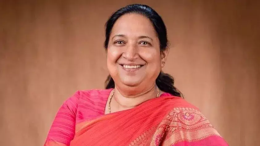 कर्नाटक की राज्यपाल बनीं सुधा यादव, कुमारस्वामी ने दी बधाई कर्नाटक की राज्यपाल बनीं सुधा यादव, कुमारस्वामी ने दी बधाई