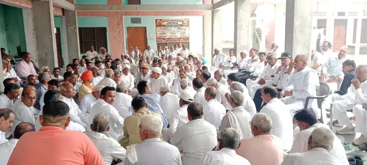 पांचाल महापंचायत ने नशे और दिखावे के खिलाफ उठाई आवाज पांचाल महापंचायत ने नशे और दिखावे के खिलाफ उठाई आवाज
