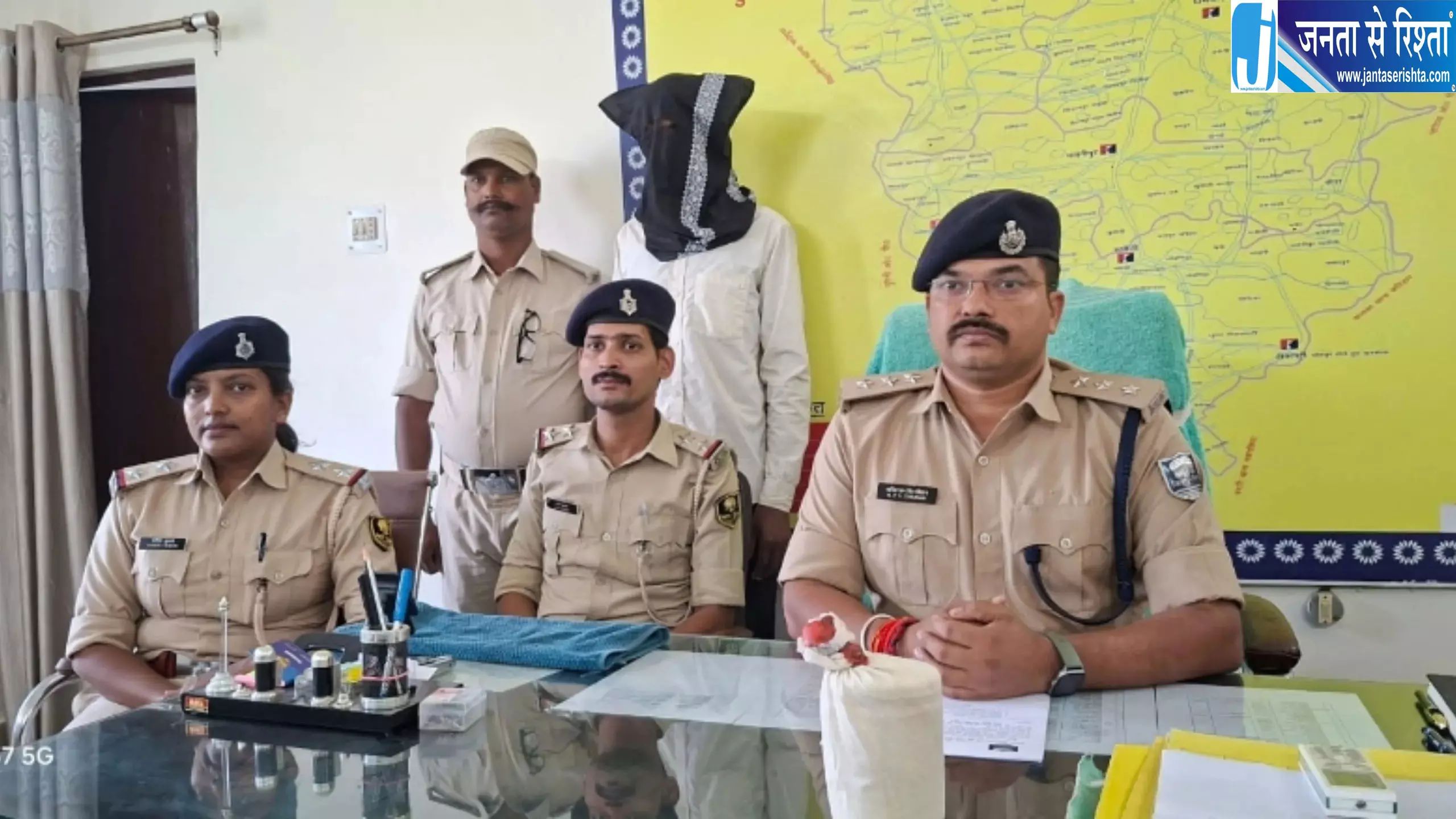 पूर्णिया में 20 लाख की स्मैक जब्त, पति-पत्नी गिरफ्तार पूर्णिया में 20 लाख की स्मैक जब्त, पति-पत्नी गिरफ्तार