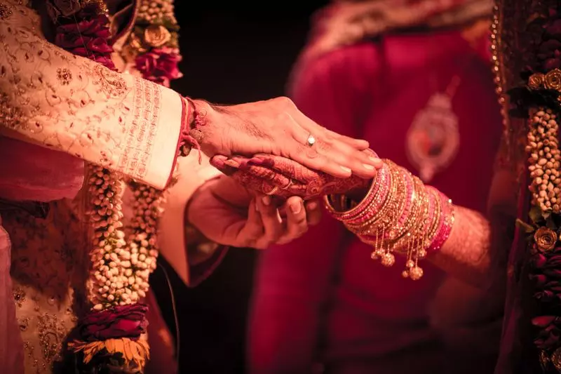 सौतेले पिता की हत्या: न्यूज़ीलैंड से लौटे युवक पर लगा गंभीर आरोप सौतेले पिता की हत्या: न्यूज़ीलैंड से लौटे युवक पर लगा गंभीर आरोप