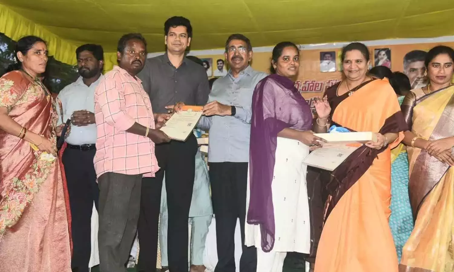 Andhra: नारायणा ने TIDCO हाउस साइट के पट्टे बांटे Andhra: नारायणा ने TIDCO हाउस साइट के पट्टे बांटे