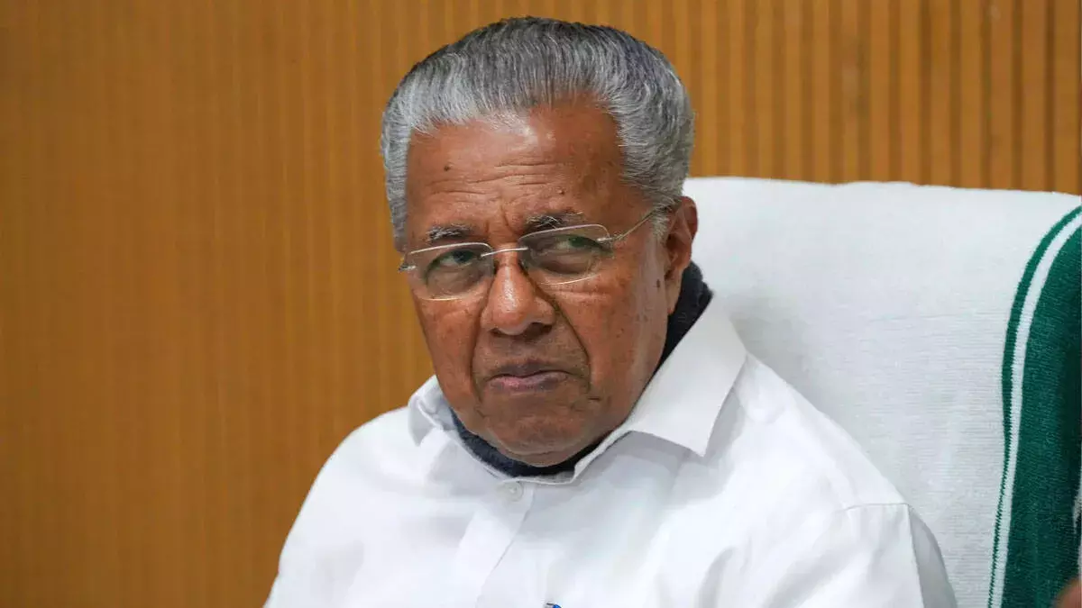 हाईकोर्ट का कड़ा रुख: विजयन को झटका, FIR दर्ज करने पर उठाए सवाल हाईकोर्ट का कड़ा रुख: विजयन को झटका, FIR दर्ज करने पर उठाए सवाल