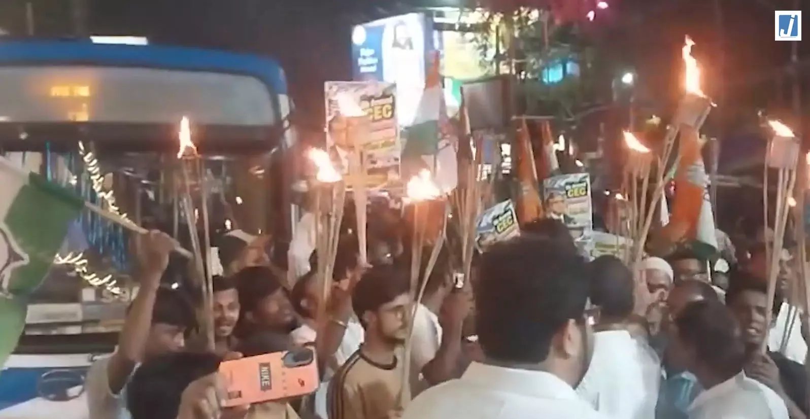 कांग्रेस का मशाल मार्च, मुख्य चुनाव आयुक्त ज्ञानेश कुमार के इस्तीफे की मांग कांग्रेस का मशाल मार्च, मुख्य चुनाव आयुक्त ज्ञानेश कुमार के इस्तीफे की मांग