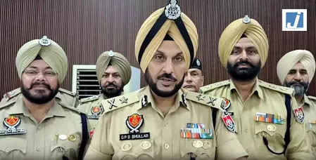 आतंकी साजिश का खुलासा, IED ब्लास्ट केस सुलझाने का दावा, हथियार और ग्रेनेड बरामद आतंकी साजिश का खुलासा, IED ब्लास्ट केस सुलझाने का दावा, हथियार और ग्रेनेड बरामद