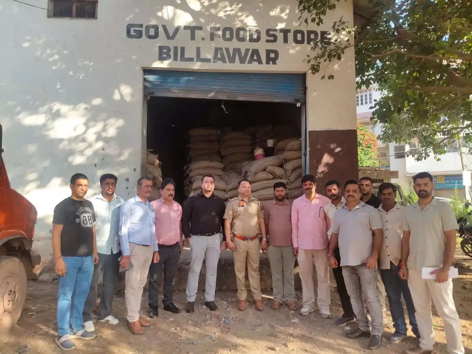बिलावर में राशन वितरण में लापरवाही पर सख्ती के संकेत बिलावर में राशन वितरण में लापरवाही पर सख्ती के संकेत