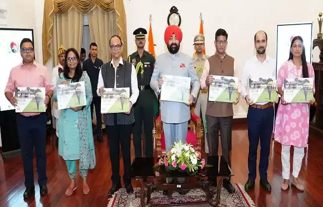 राज्यपाल की पांच वर्षीय उपलब्धियों पर आधारित पुस्तक का लोकार्पण