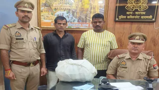 130 रुपये की शराब बिहार में दोगुने दाम पर बेचने का दावा, सारनाथ में 74 पेटी बरामद, दो गिरफ्तार 130 रुपये की शराब बिहार में दोगुने दाम पर बेचने का दावा, सारनाथ में 74 पेटी बरामद, दो गिरफ्तार