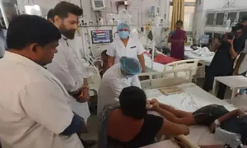 राघोपुर नाव हादसा: एक गांव में 12 अर्थियां राघोपुर नाव हादसा: एक गांव में 12 अर्थियां