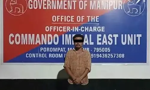 मणिपुर में सुरक्षा बलों की कार्रवाई, चार आरोपी पकड़े गए मणिपुर में सुरक्षा बलों की कार्रवाई, चार आरोपी पकड़े गए
