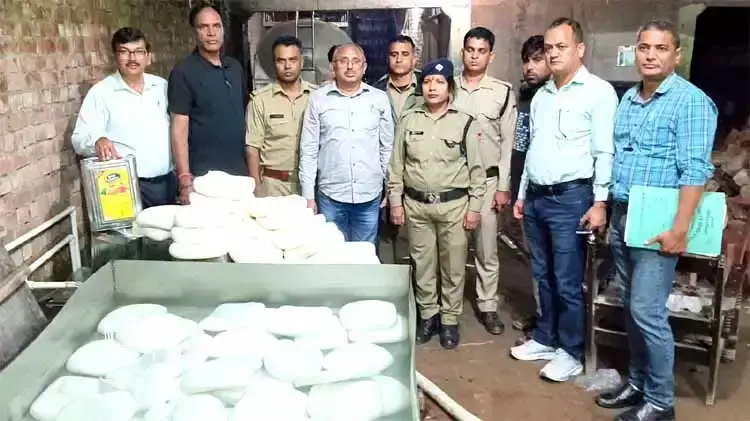 पनीर बनाने में पामोलीन ऑयल का इस्तेमाल, इकाई का लाइसेंस निलंबित