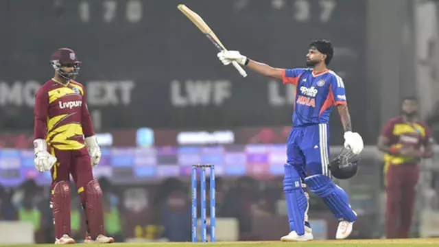 शतक ठोक कर श्रेयस अय्यर बने नंबर 4 T20I बल्लेबाज शतक ठोक कर श्रेयस अय्यर बने नंबर 4 T20I बल्लेबाज