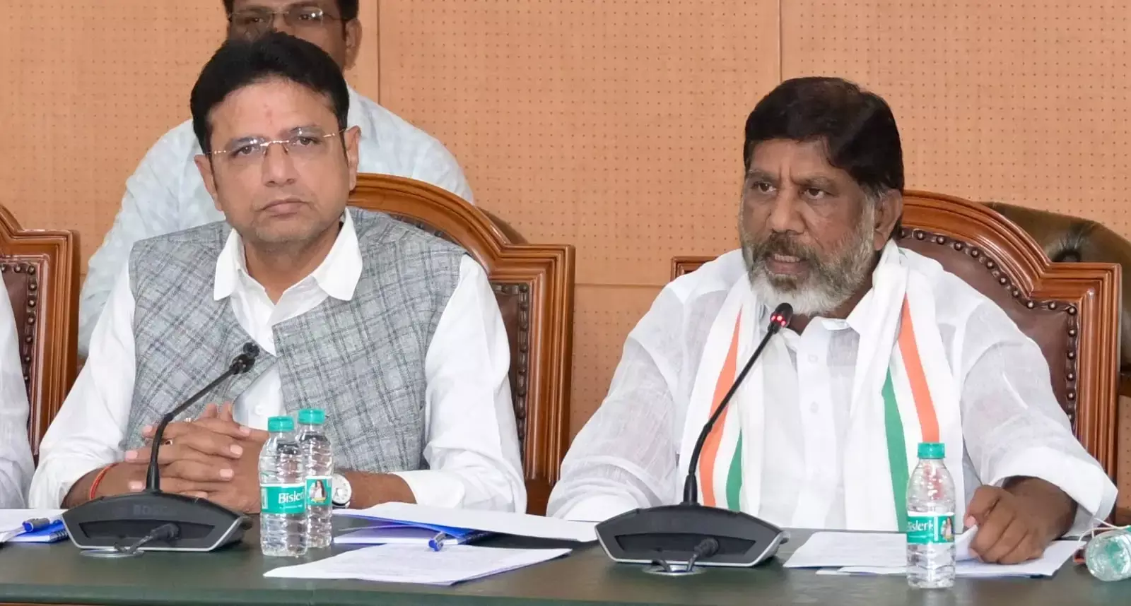 तेलंगाना: सिंगरेनी कर्मियों को मिलेगा 596 करोड़ रुपये का बड़ा बोनस तेलंगाना: सिंगरेनी कर्मियों को मिलेगा 596 करोड़ रुपये का बड़ा बोनस