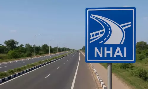 दुर्घटना के बाद राहत कार्य में देरी पर NHAI ने एजेंसी पर लगाई 10 लाख की पेनाल्टी दुर्घटना के बाद राहत कार्य में देरी पर NHAI ने एजेंसी पर लगाई 10 लाख की पेनाल्टी