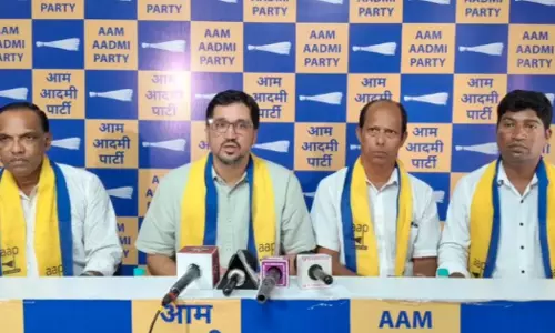 जुमले vs गारंटी: AAP ने किया BJP के बयानों पर पलटवार। जुमले vs गारंटी: AAP ने किया BJP के बयानों पर पलटवार।