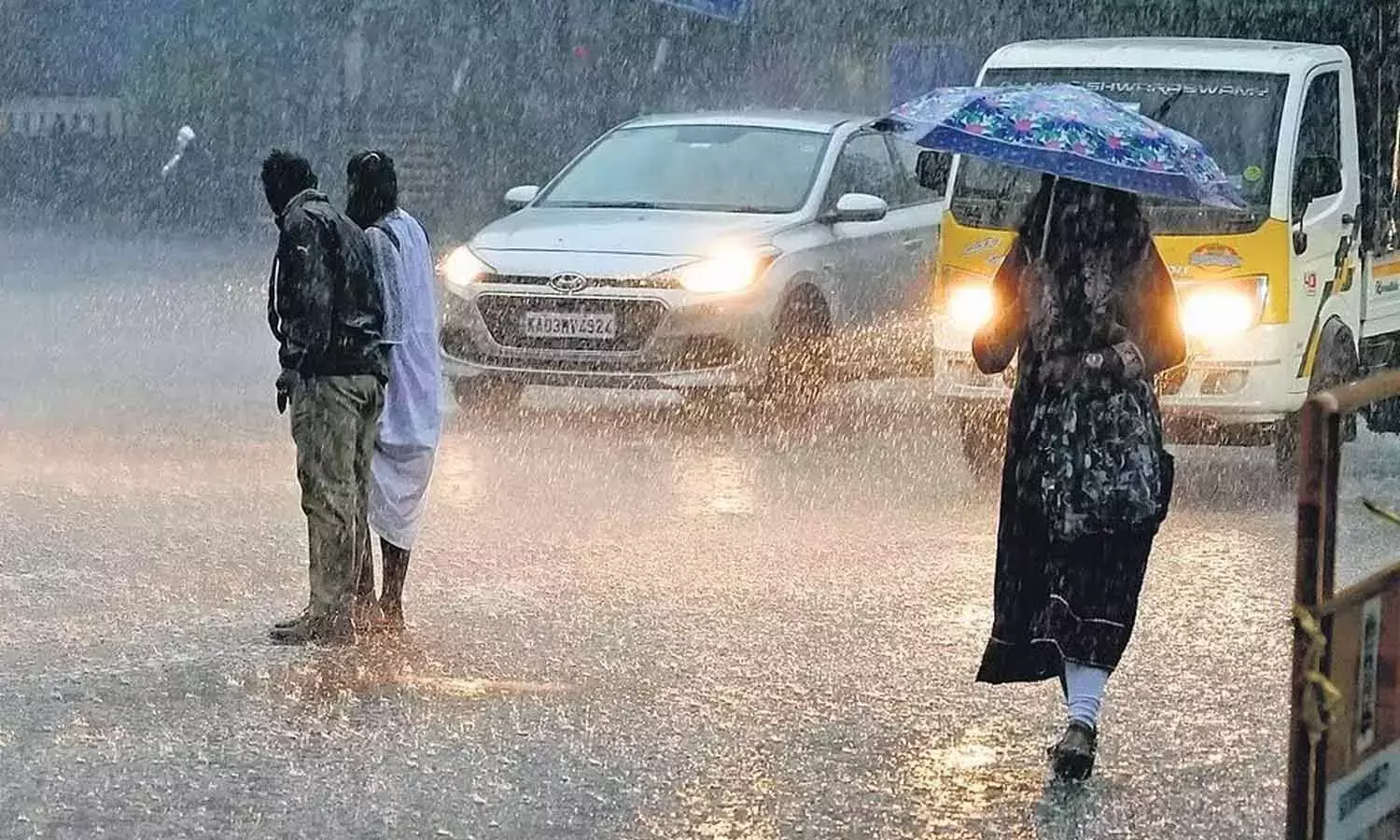 Tamil Nadu: 15 अक्टूबर से तेलंगाना और आंध्र प्रदेश में बारिश की संभावना Tamil Nadu: 15 अक्टूबर से तेलंगाना और आंध्र प्रदेश में बारिश की संभावना
