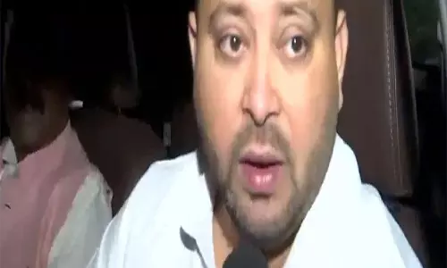 बिहार में नाव पलटने से कई बच्चों की मौत बिहार में नाव पलटने से कई बच्चों की मौत